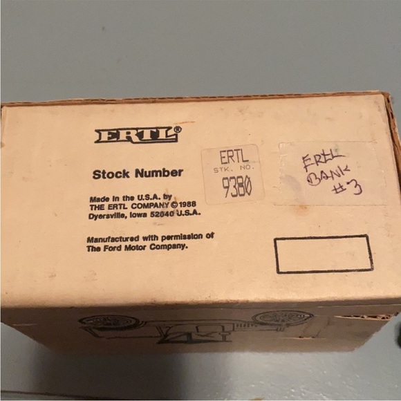 ERTL 1918 Runabout Bank - Picture 7 of 8
